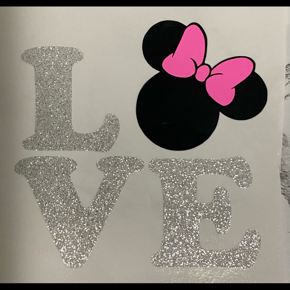 Love Minnie decal
